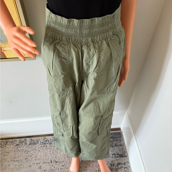 NEW Never Worn Aerie Stylish & Comfortable Easiest Cargo Pants in Olive Fun! - Picture 5 of 15